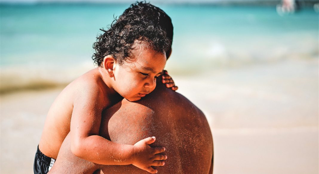 AMAR UM FILHO NÃO SIGNIFICA SER INFALÍVEL. PAIS PERFEITOS NÃO EXISTEM.